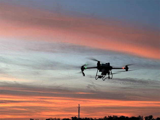 Capture Stunning Aerial Shots with a Drone featuring Zoom Lens Camera Capabilities